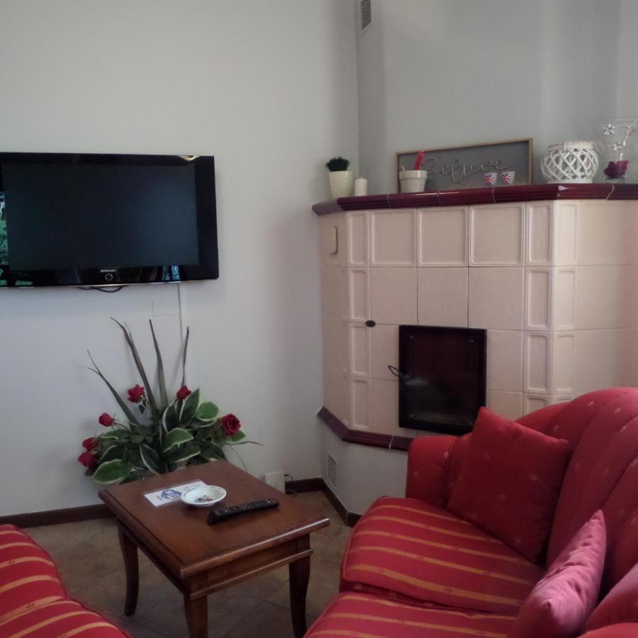 La Locanna Hotel Serramazzoni Ngoại thất bức ảnh