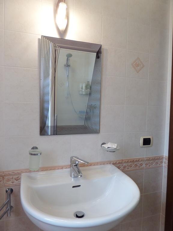 La Locanna Hotel Serramazzoni Ngoại thất bức ảnh